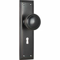 TRADCO MILTON DOOR KNOB ON PLATE 63 TRADCO MILTON DOOR KNOB ON PLATE