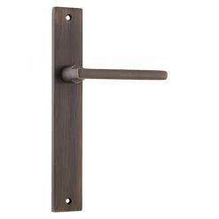 IVER DOOR LEVER BALTIMORE RECTANGULAR BACKPLATE 28 IVER DOOR LEVER BALTIMORE RECTANGULAR BACKPLATE