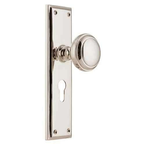 TRADCO MILTON DOOR KNOB ON PLATE 34 TRADCO MILTON DOOR KNOB ON PLATE