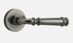 Door Handles & Levers IVER DOOR LEVER VERONA ROUND ROSE BACKPLATE 25 Door Handles & Levers IVER DOOR LEVER VERONA ROUND ROSE BACKPLATE