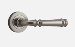 Door Handles & Levers IVER DOOR LEVER VERONA ROUND ROSE BACKPLATE 28 Door Handles & Levers IVER DOOR LEVER VERONA ROUND ROSE BACKPLATE